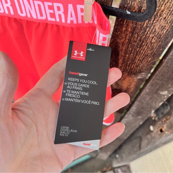 Under Armour Wm’s Woven Play Up Active Heat Gear Loose Running Shorts NWT Sz L - Picture 4 of 16